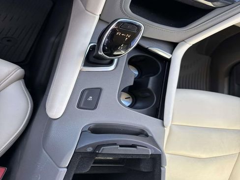 Used 2018 Cadillac XT5 Luxury w/ Driver Awareness Package image 23