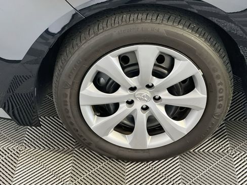 Used 2024 Toyota Corolla LE FWD image 11