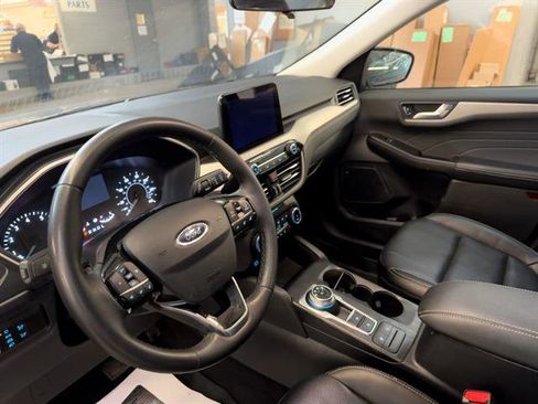 Certified 2022 Ford Escape SEL image 4