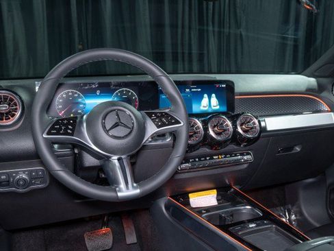 Used 2026 Mercedes-Benz GLB 250 image 18