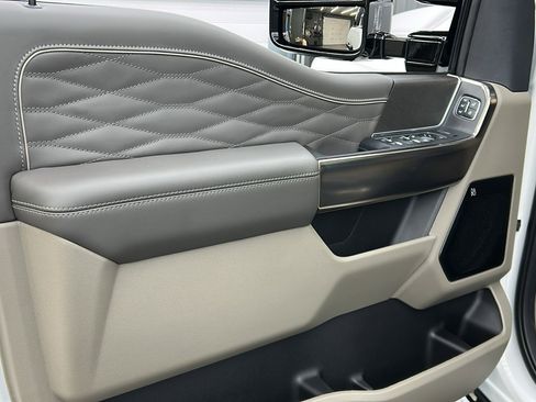 Used 2026 Ford F450 Platinum w/ Platinum Plus Package image 21