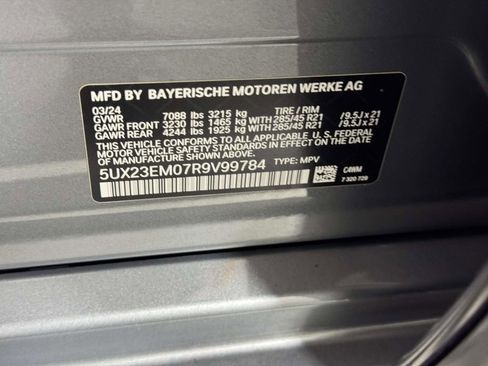 Used 2024 BMW X7 xDrive40i w/ Climate Comfort Package image 16