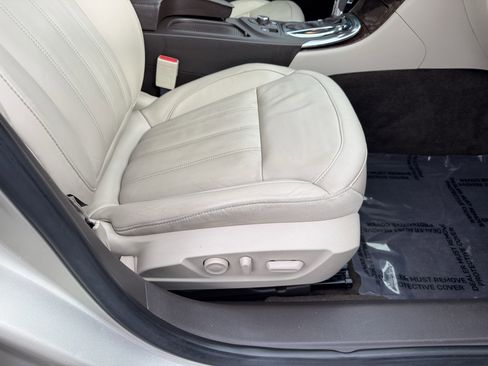 Used 2013 Buick Regal Premium image 27