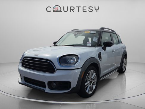 Used 2020 MINI Cooper Countryman image 1