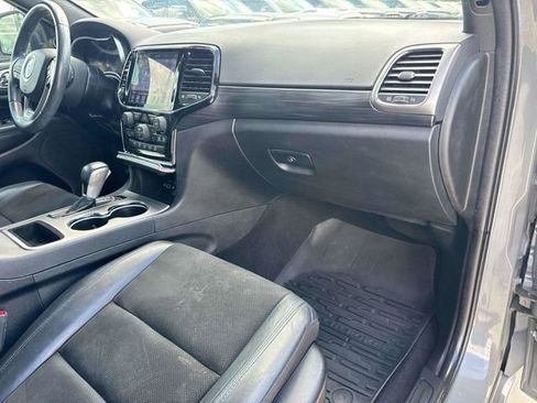 Used 2020 Jeep Grand Cherokee Altitude image 18