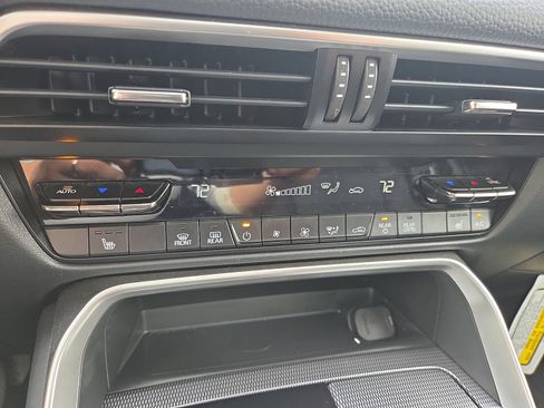 Used 2025 MAZDA CX-70 3.3 Turbo w/ Preferred Package image 14