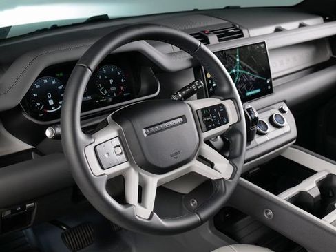 Certified 2025 Land Rover Defender 110 S AWD/4WD image 19