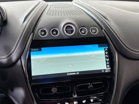 Used 2021 Aston Martin DBX image 19
