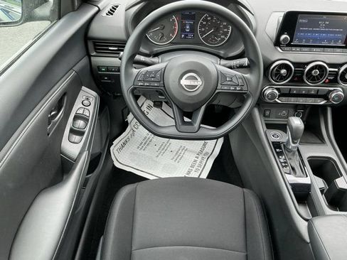 Used 2025 Nissan Sentra S FWD image 11