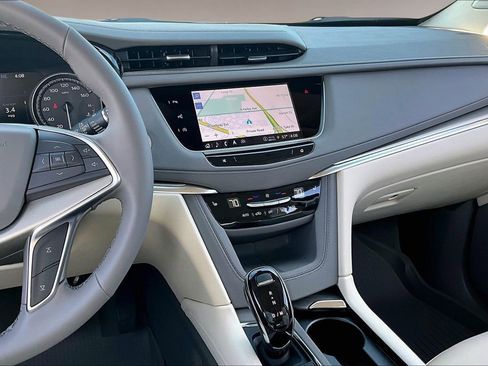 New 2026 Cadillac XT5 Premium Luxury w/ LPO, Floor Liner Package image 7