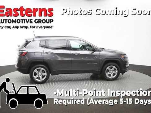 Used 2024 Jeep Compass Latitude AWD/4WD image 40