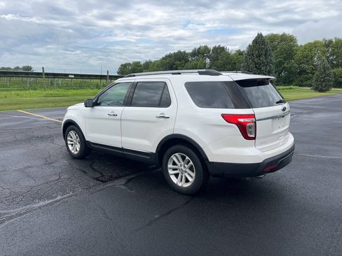 Used 2014 Ford Explorer XLT w/ Equipment Group 202A FWD image 1