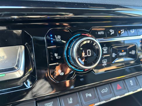 New 2026 GMC Sierra 2500 AT4 w/ AT4 Premium Plus Package image 25