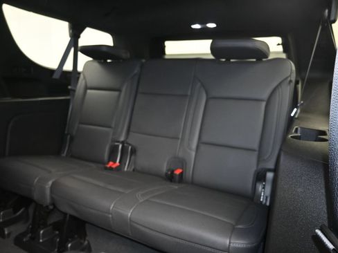 Used 2023 Chevrolet Suburban Z71 w/ Luxury Package AWD/4WD image 25