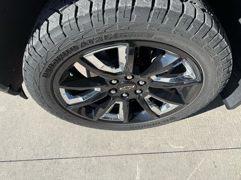 Used 2021 Chevrolet Silverado 1500 High Country w/ LPO, Dark Essentials Package image 12