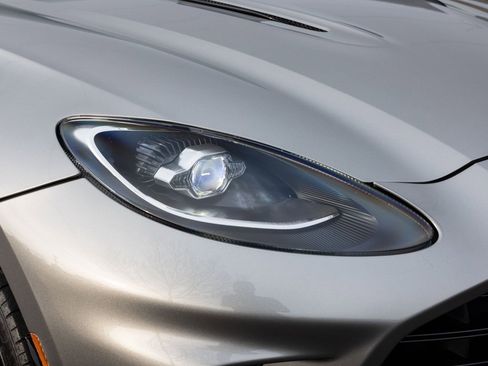 Used 2023 Aston Martin DBX 707 image 16