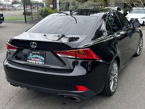 Used 2017 Lexus IS 200t image 16