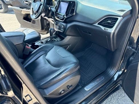 Used 2019 Jeep Cherokee High Altitude AWD/4WD image 23