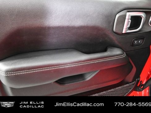 Used 2020 Jeep Wrangler Unlimited Sahara image 6