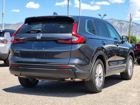 Used 2024 Honda CR-V EX image 4
