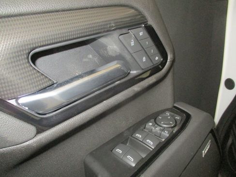 New 2025 GMC Sierra 2500 AT4 w/ AT4 Premium Plus Package image 16