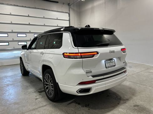 Used 2025 Jeep Grand Cherokee L Summit AWD/4WD image 8