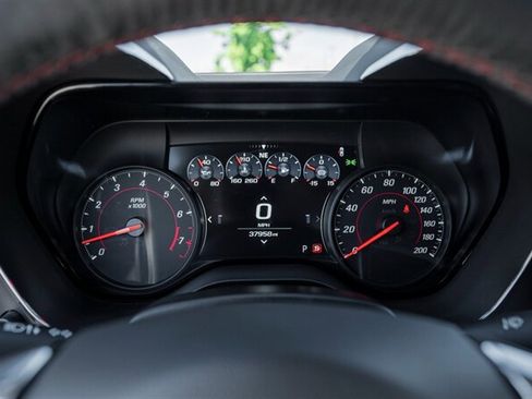 Used 2021 Chevrolet Camaro ZL1 RWD image 33