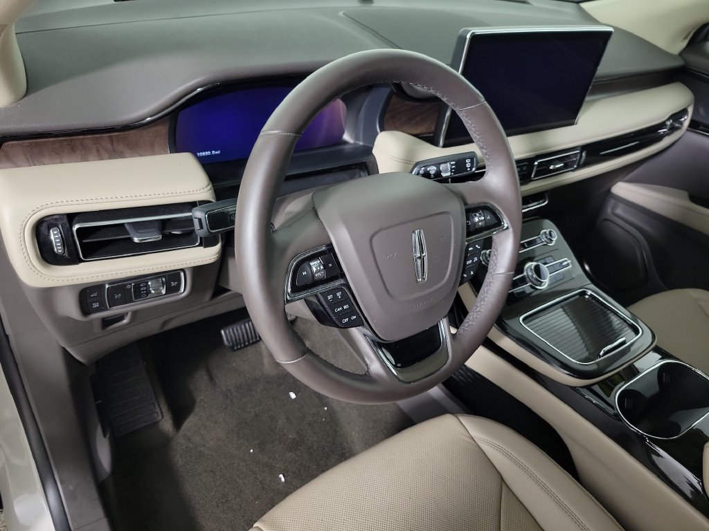 Certified 2023 Lincoln Nautilus Reserve AWD/4WD image 21