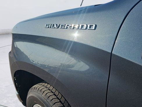 Used 2021 Chevrolet Silverado 1500 LT AWD/4WD image 12
