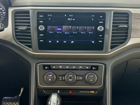 Used 2020 Volkswagen Atlas Cross Sport SE AWD/4WD image 14