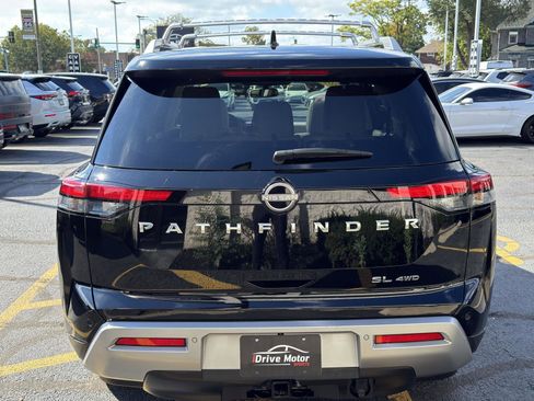 Used 2022 Nissan Pathfinder SL w/ SL Premium Package image 13