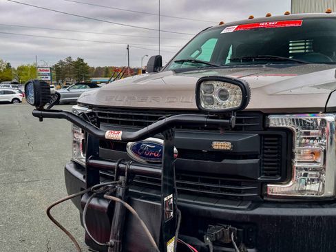 Used 2019 Ford F550 4x4 Crew Cab Super Duty image 9