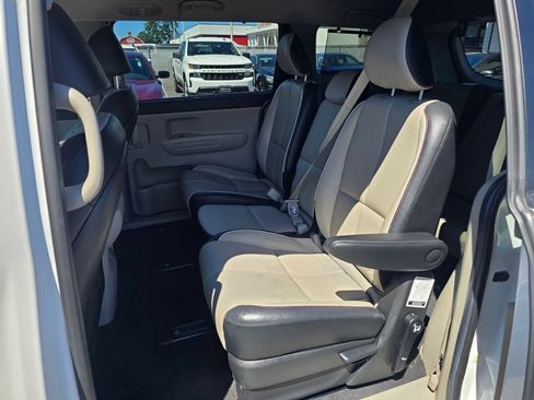 Used 2020 Kia Sedona EX FWD image 18