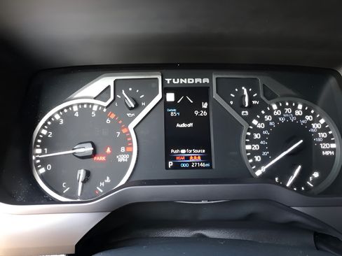 Used 2022 Toyota Tundra SR5 w/ SR5 Convenience Package AWD/4WD image 21