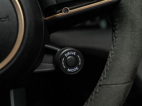 Used 2025 Porsche Taycan 4S image 20