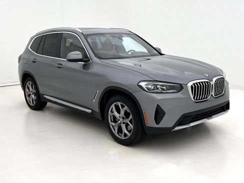 Used 2023 BMW X3 xDrive30i w/ Premium Package w/ZPA AWD/4WD image 2