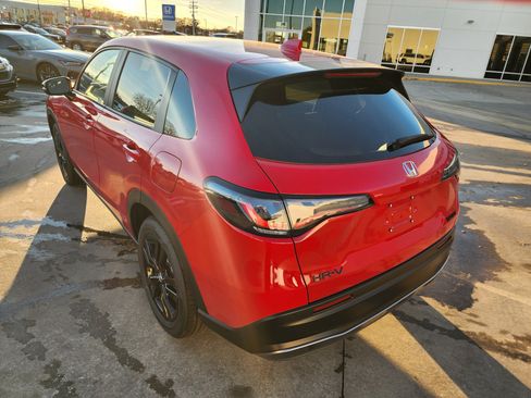 New 2026 Honda HR-V Sport image 3