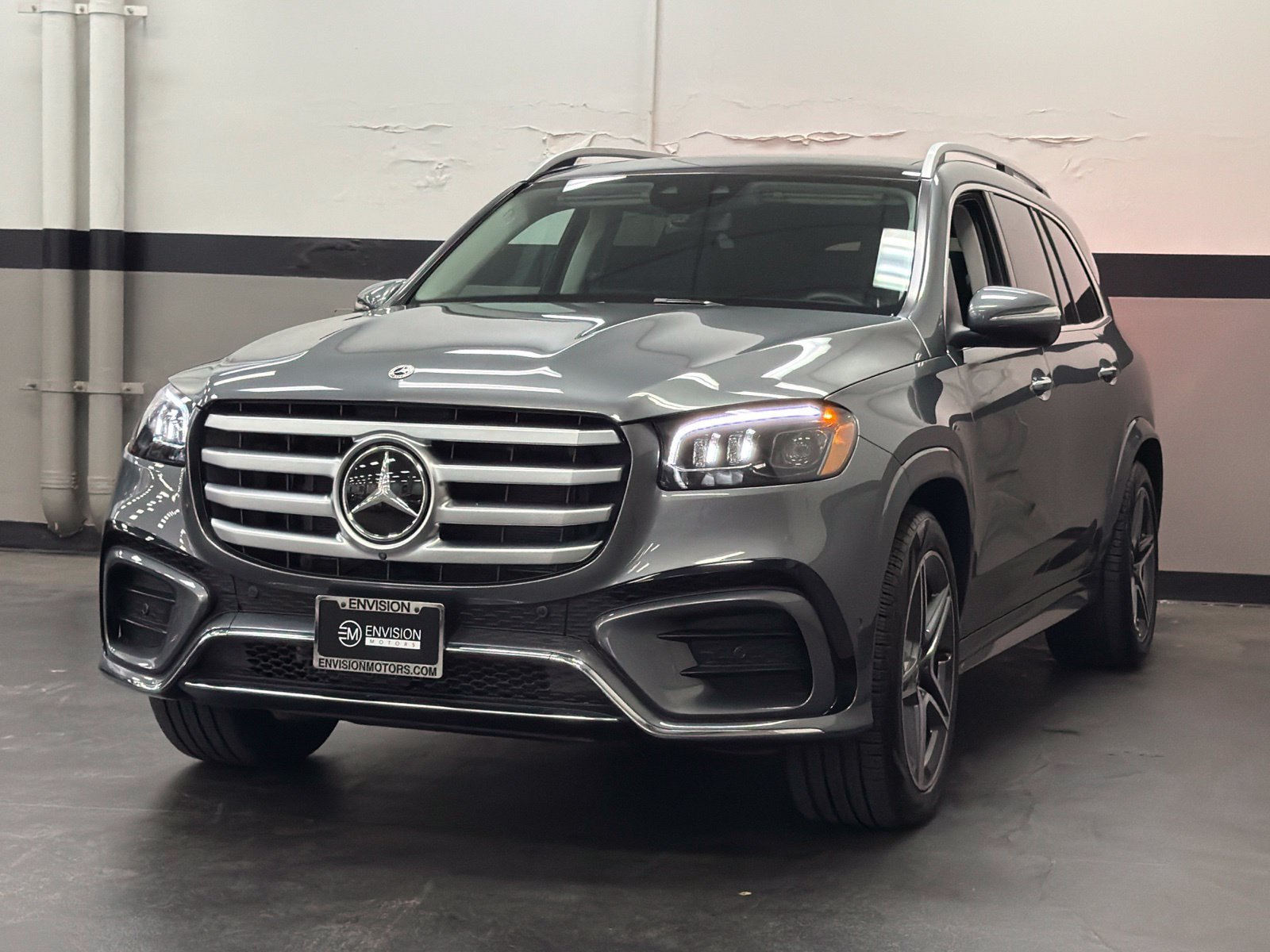 Used 2026 Mercedes-Benz GLS 450 4MATIC image 4