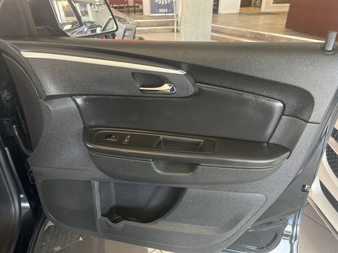 Used 2012 Chevrolet Traverse LT w/ All-Star Edition image 27