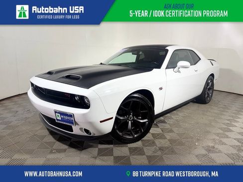 Used 2017 Dodge Challenger R/T Plus RWD image 1