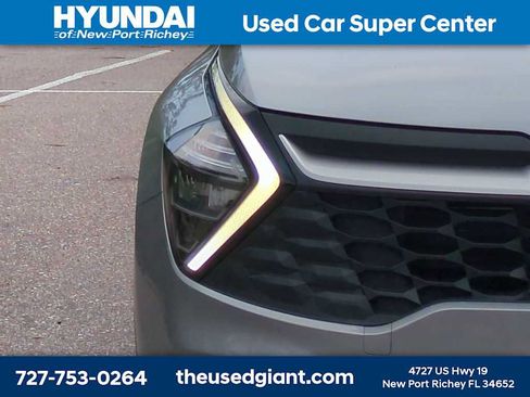 Used 2023 Kia Sportage LX FWD image 9