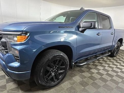 Used 2024 Chevrolet Silverado 1500 Custom w/ Dark Appearance Package AWD/4WD image 7