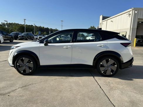Used 2023 Nissan Ariya AWD/4WD image 6
