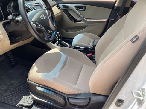 Used 2016 Hyundai Elantra Value Edition FWD image 4