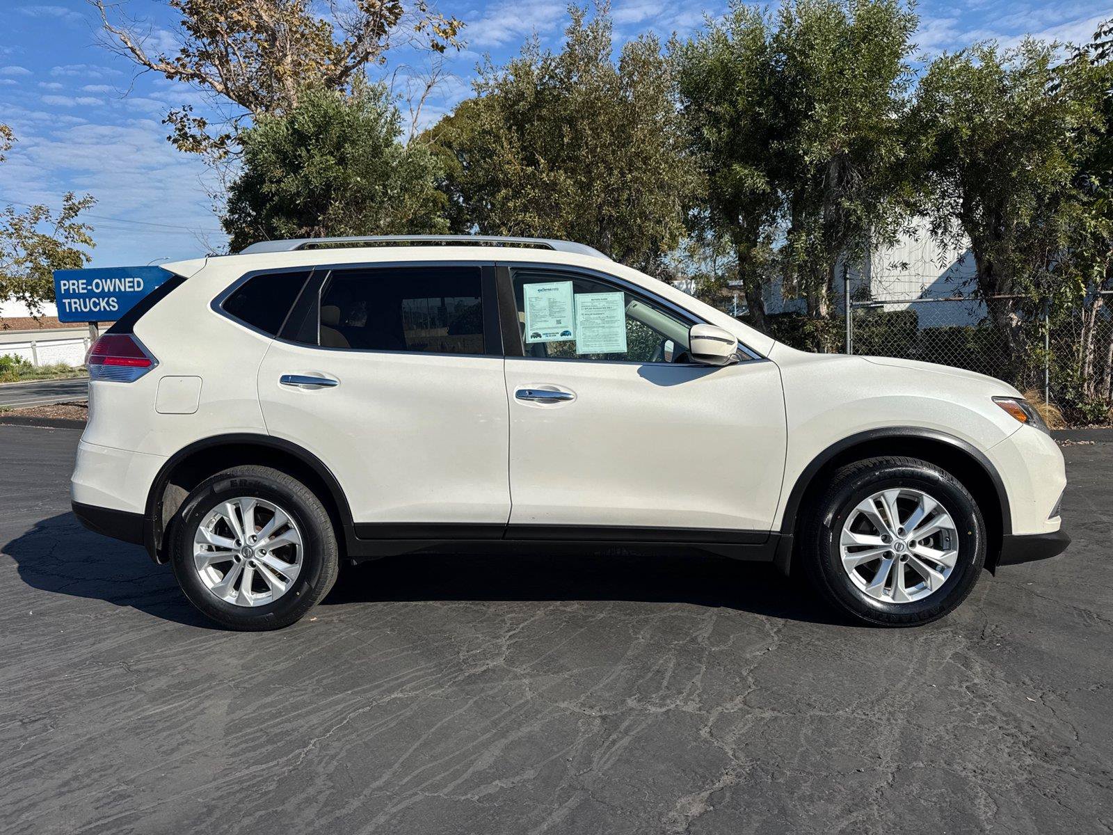 Used 2016 Nissan Rogue SV FWD image 7