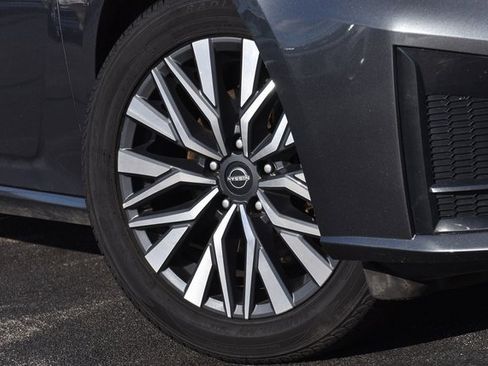 Used 2024 Nissan Altima 2.5 SV image 12