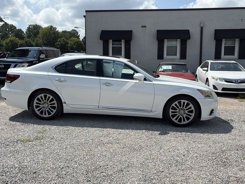 Used 2013 Lexus LS 460 w/ Comfort Pkg RWD image 6