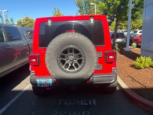 Used 2021 Jeep Wrangler Unlimited Rubicon w/ Xtreme Recon 35" Tire Package AWD/4WD image 5