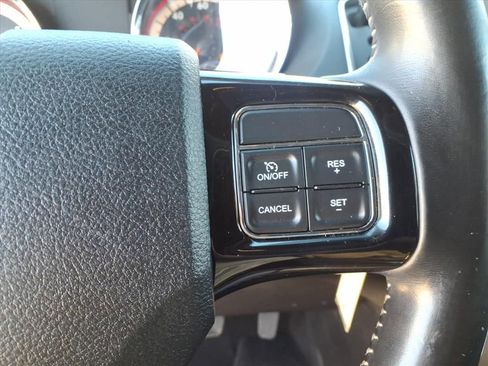 Used 2018 Dodge Grand Caravan SE image 21