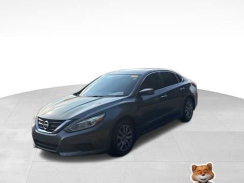Used 2018 Nissan Altima 2.5 S w/ S Convenience Package image 1